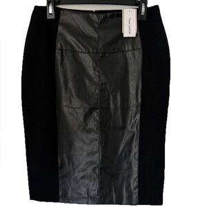 🆕 CARMEN MARC VALVO Black Faux Leather Stretch Pencil Skirt NWT Size 6 Women’s